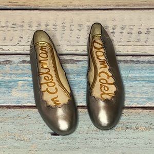 Sam  Edelman Francis Metallic Silver scallop Flat